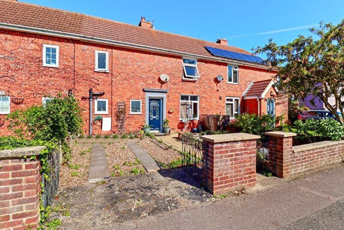 3 Bedroom Terraced House For Sale In Spinney Lane, Aylesham, Kent, CT3