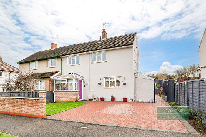 3 Bedroom Semi Detached House For Sale In Tennyson Avenue Grantham, NG31