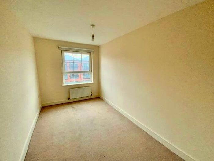 2 Bedroom Apartment To Rent In Gladstone Mill, Warrington Street