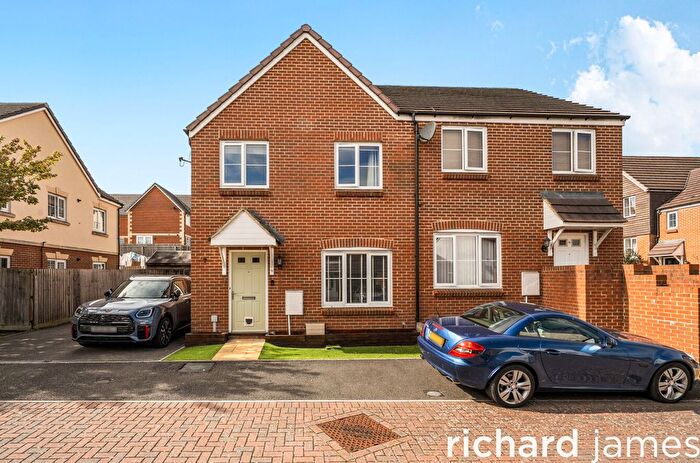 3 Bedroom Semi-Detached House For Sale In Crosstrees, Royal Wootton Bassett, SN4