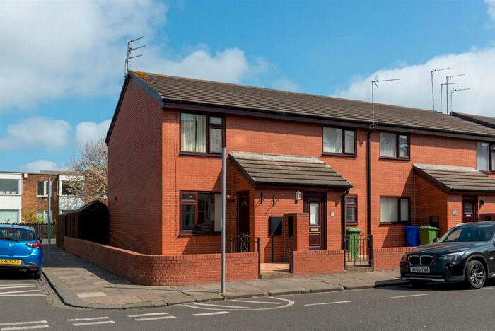 2 Bedroom Flat To Rent In Stanley Street, Blyth, NE24