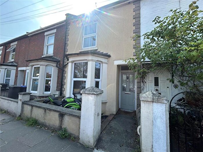 2 Bedroom Terraced House To Rent In St. Pauls Road, Salisbury, Wiltshire, SP2