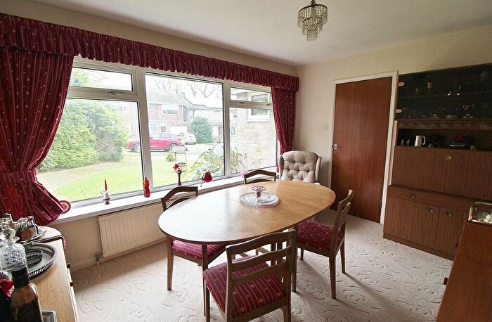 4 Bedroom Detached House For Sale In Brookdale Close, Waterlooville, PO7
