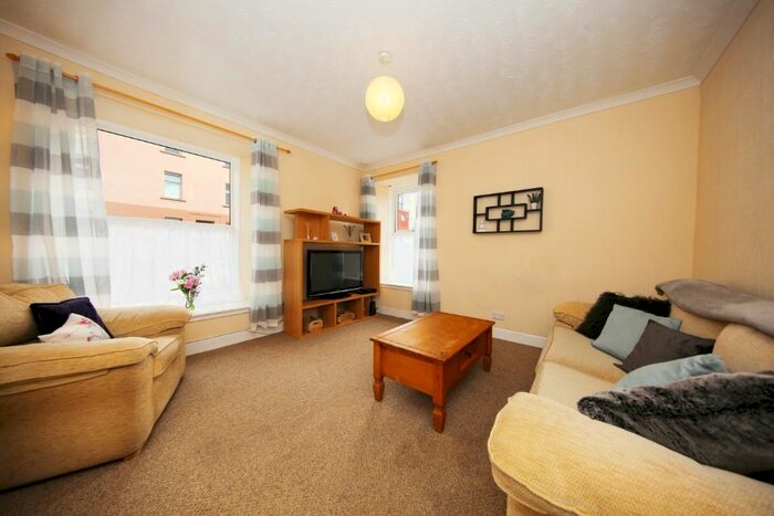 2 Bedroom Flat To Rent In Arbroath Road, Stobswell, Dundee DD4