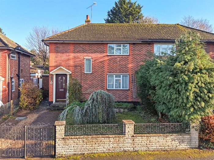 3 Bedroom Semi Detached House For Sale In Oveton Way, Great Bookham, Leatherhead, Surrey, KT23