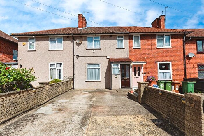 3 Bedroom Terraced House For Sale In Tintern Road, Carshalton, SM5
