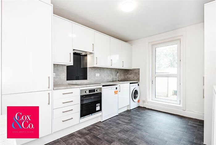 3 Bedroom Flat For Sale In Boundary Road, Hove, BN3