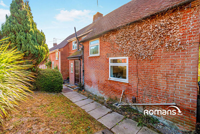 4 Bedroom Semi-Detached House To Rent In Cromwell Road, Winchester, SO22