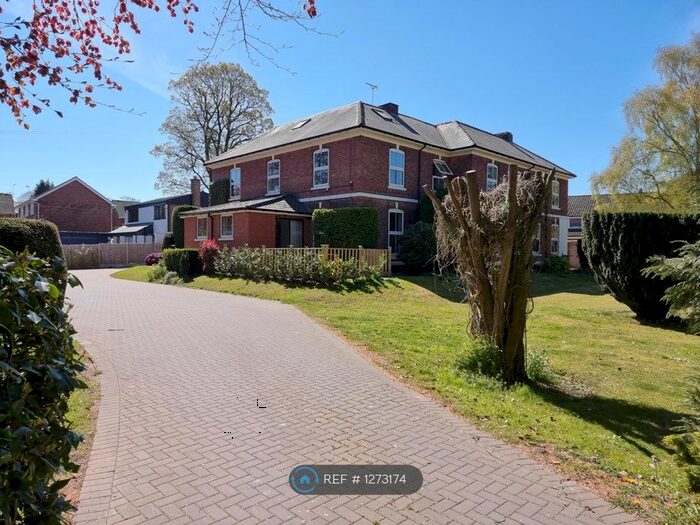 2 Bedroom Flat To Rent In Pedmore Grange, Stourbridge DY9