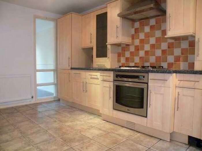 3 Bedroom Terraced House To Rent In Brookfurlong, Peterborough, Cambridgeshire, PE3