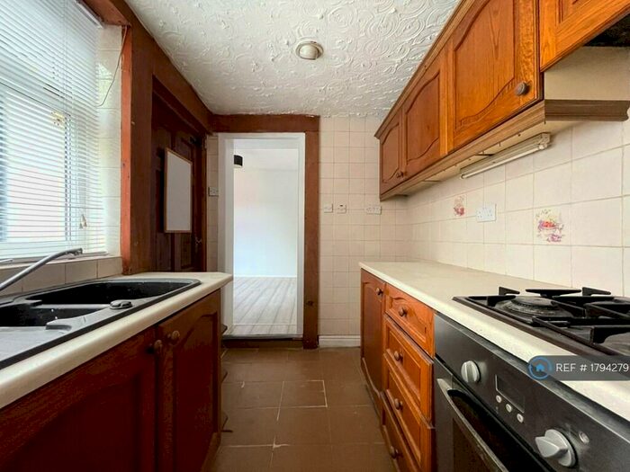 2 Bedroom Terraced House To Rent In Keswick Grove, Salford, M6