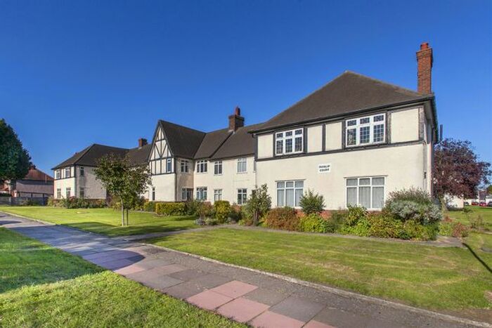 3 Bedroom Maisonette To Rent In Ruislip Court, West End Road, Ruislip Manor, Ruislip, HA4