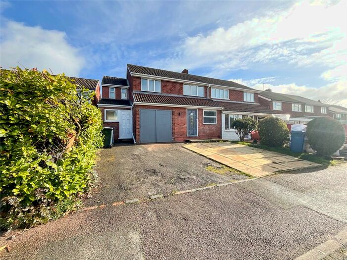 4 Bedroom Semi-Detached House To Rent In Rocklands Crescent, Lichfield, Staffordshire, WS13