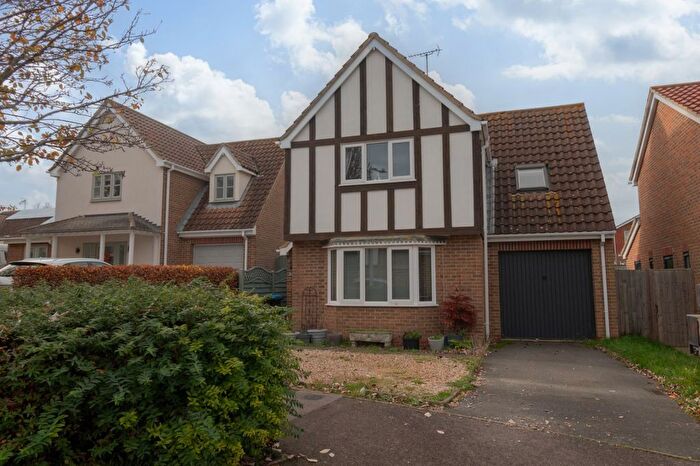 3 Bedroom Detached House For Sale In Whytecliffs, Broadstairs, CT10