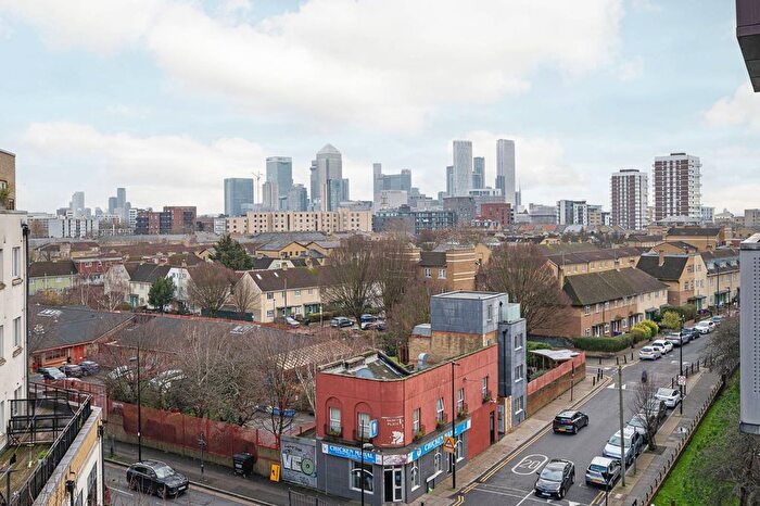 2 Bedroom Flat For Sale In Harford Street, Stepney, London, E1