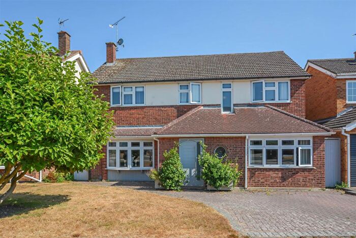 4 Bedroom Detached House For Sale In Clifton Way, Hutton, Brentwood, CM13