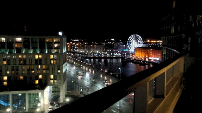 2 Bedroom Flat To Rent In Kenyons Steps, One Park West, L1