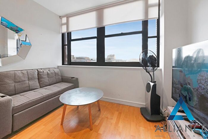 1 Bedroom Flat To Rent In Eastern Road, Romford, RM1