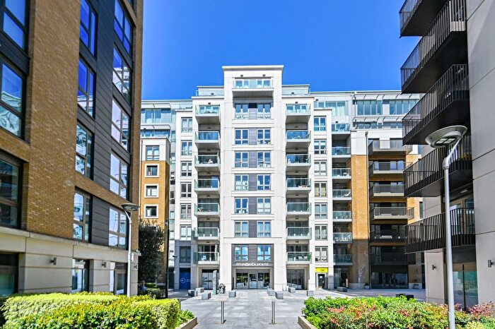 1 Bedroom Flat For Sale In Fulham Reach, Hammersmith, London, W6
