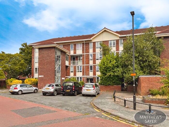 3 Bedroom Flat To Rent In Napier Street, Newcastle Upon Tyne, NE2