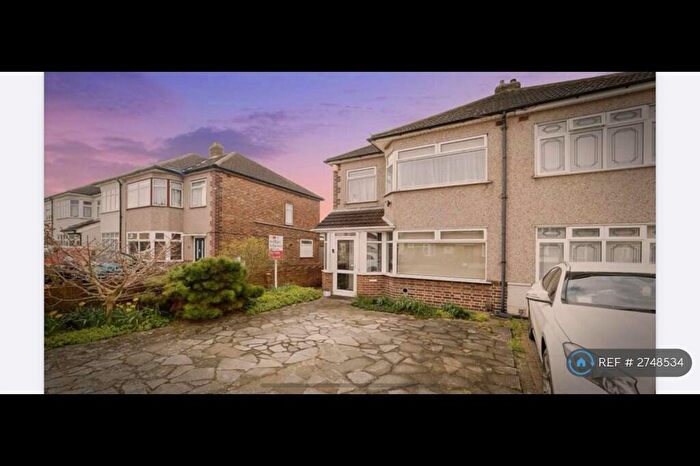 3 Bedroom End Of Terrace House To Rent In London, London, RM13