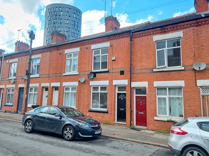 3 Bedroom Terraced House To Rent In Windermere Street, Leicester, LE2