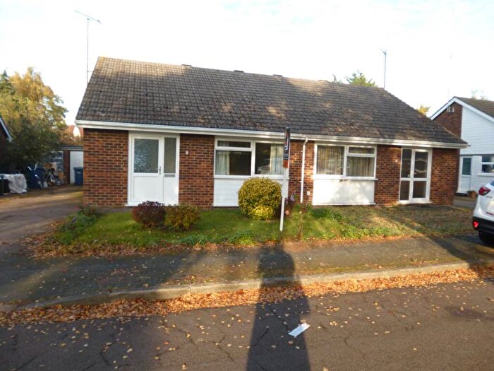 2 Bedroom Bungalow To Rent In Blackhall Road, Cambridge, CB4