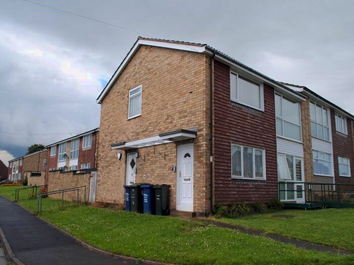 2 Bedroom Flat To Rent In Beetham Crescent, Newcastle Upon Tyne, Slatyford, NE5