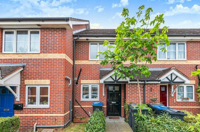 2 Bedroom Terraced House To Rent In Priory Gardens London, SE25