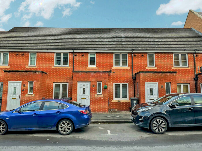 3 Bedroom Terraced House For Sale In Padstow Road, Swindon, Wiltshire, SN2