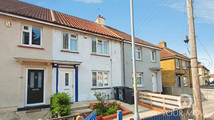 3 Bedroom Terraced House For Sale In Poplar Avenue, Gravesend, Kent, DA12