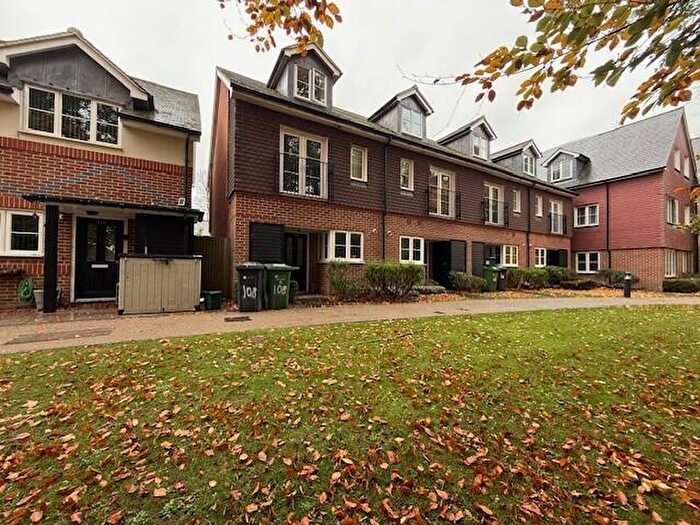 3 Bedroom Apartment To Rent In Guildford, GU1