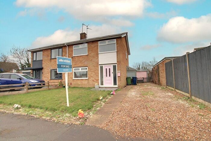 3 Bedroom Semi-Detached House For Sale In Fishermans Drive, March, PE15