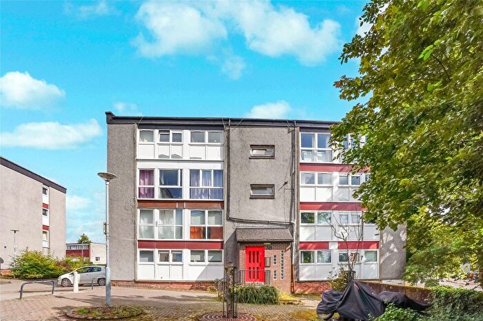 3 Bedroom Flat For Sale In Glenacre Road, Cumbernauld, Glasgow, North Lanarkshire, G67