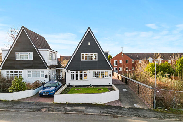 4 Bedroom Detached House For Sale In Orchard Street, Bedworth, CV12
