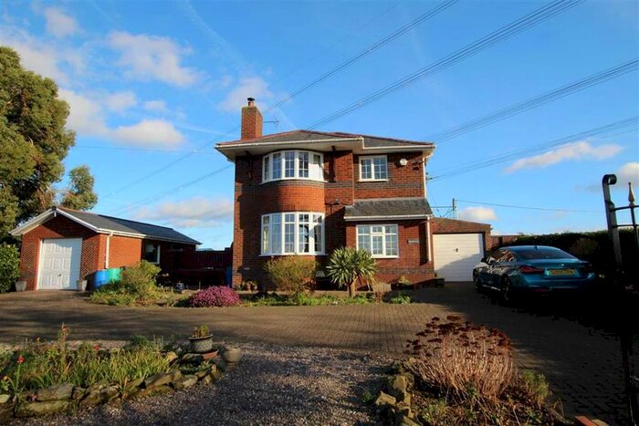 3 Bedroom Detached House For Sale In Leadbrook Drive, Oakenholt, Flint, Flintshire CH6