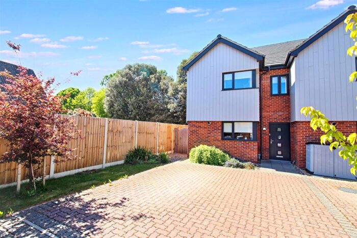 3 Bedroom End Of Terrace House For Sale In Gale Gardens, Aylsham, NR11