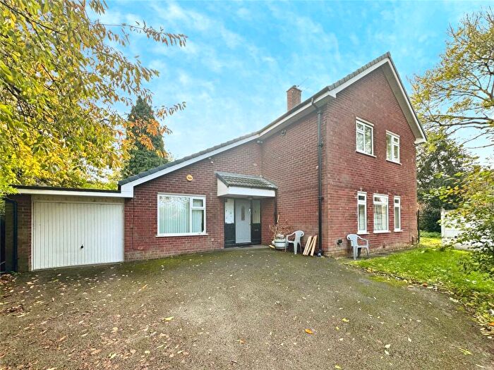 5 Bedroom Detached House For Sale In Delamere Avenue, Clifton, Swinton, Manchester, M27