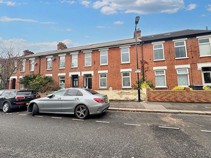 4 Bedroom Property To Rent In Coopers Lane, Leyton, E10