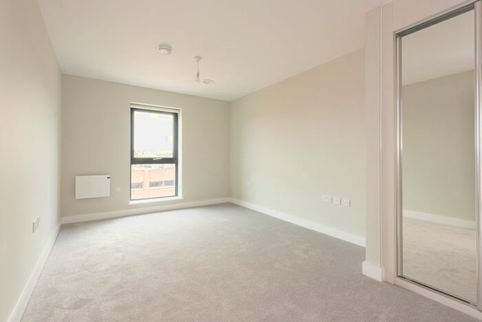 2 Bedroom Flat To Rent In Bartholomew Street, Newbury, RG14