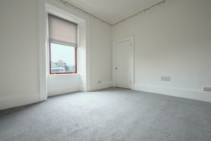 3 Bedroom Flat To Rent In Roxburgh Street, Greenock, PA15