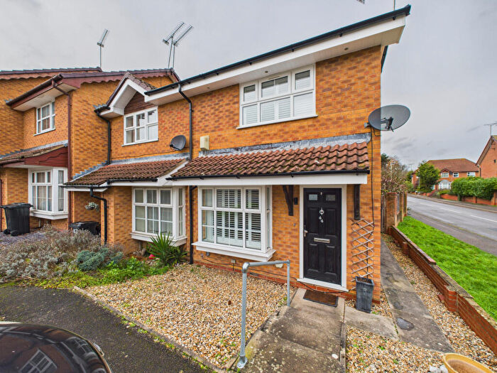 2 Bedroom End Of Terrace House For Sale In Harvard, Close, Woodley, RG5