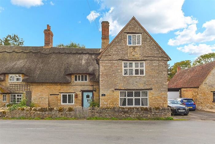 4 Bedroom Semi-Detached House For Sale In Cross Tree Road, Wicken, MK19