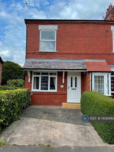 3 Bedroom Semi-Detached House To Rent In Clumber Road, Poynton, Stockport, SK12