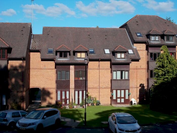 1 Bedroom Flat To Rent In Rickmansworth Road, Watford, WD18