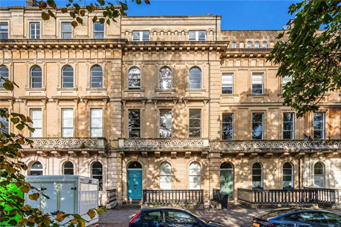 2 Bedroom Apartment To Rent In Victoria Square, Bristol, Somerset, BS8