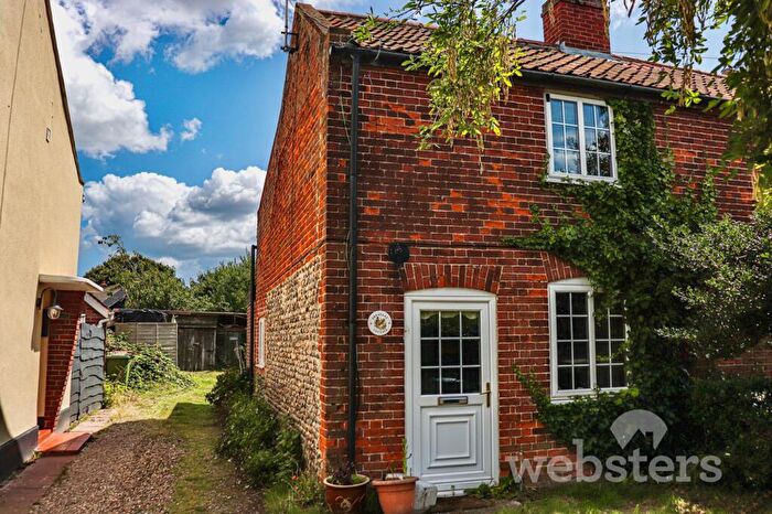 2 Bedroom Property To Rent In The Green, Hickling, NR12