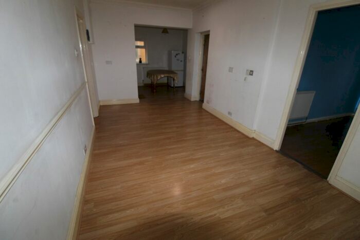 3 Bedroom Maisonette To Rent In Wimborne Avenue, Hayes, UB4