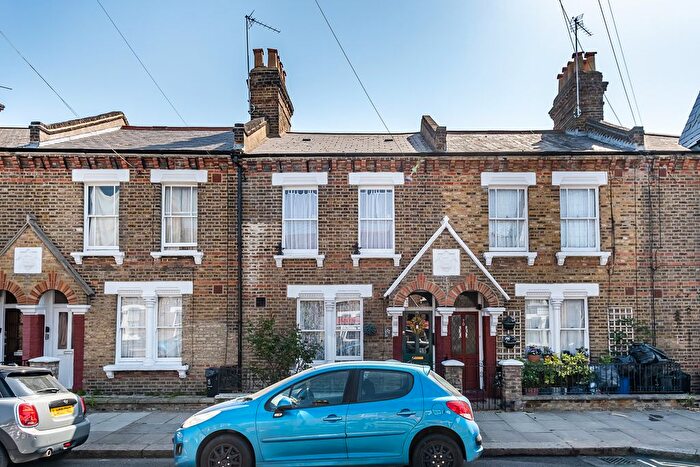 3 Bedroom Detached House For Sale In Fifth Avenue, London, W10