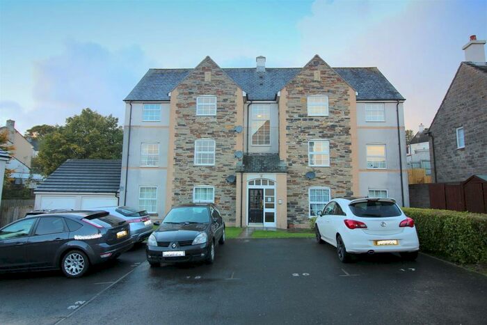 2 Bedroom Apartment To Rent In Myrtles Court, Pillmere, Saltash, PL12